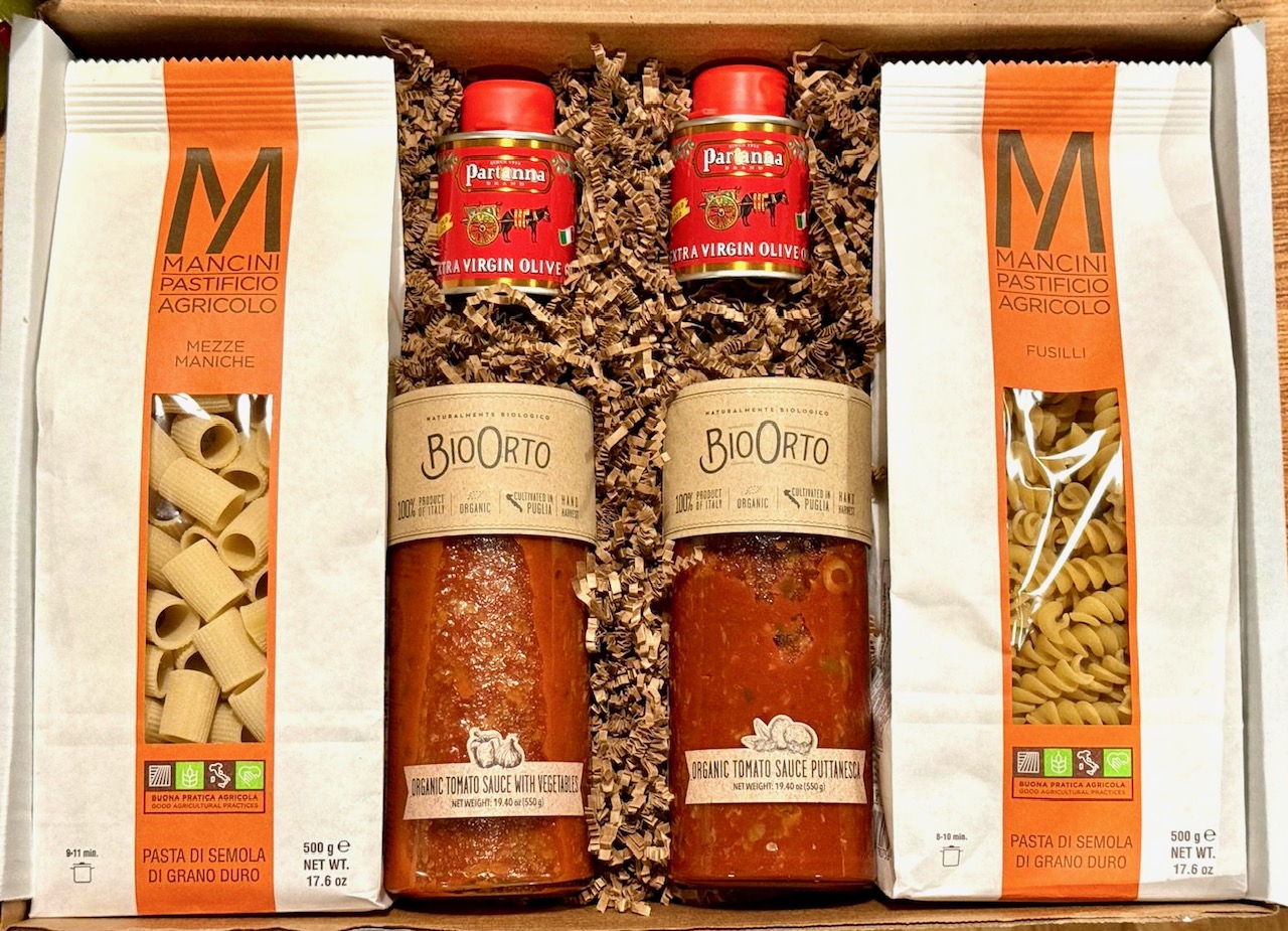 cd0a4803-fc21-442f-8611-85cdbbbc2dbd (1) Pasta Lover - Gift Box - Image 1