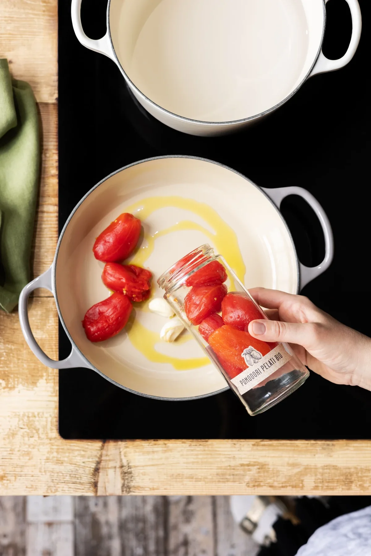 Bio Orto Organic Peeled Tomatoes in Water – 35.27 oz (1000g) - Image 2